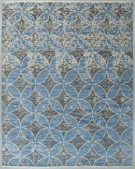 A carpet, oriental, ca 305 x 246 cm.
