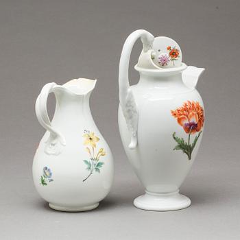 KANNA samt KAFFEKANNA med lock, porslin, Meissen, 1800-talets första hälft/mitt.