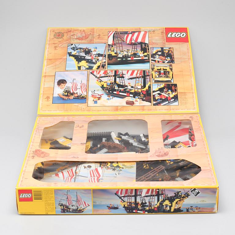 A box with "6285 / Black Seas Barracuda" lego, approx 1990.