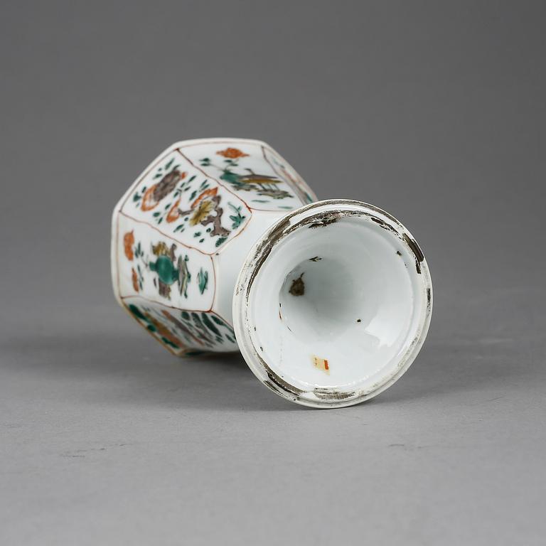 KALK, porslin, Kina, Kangxi (1662-1722).