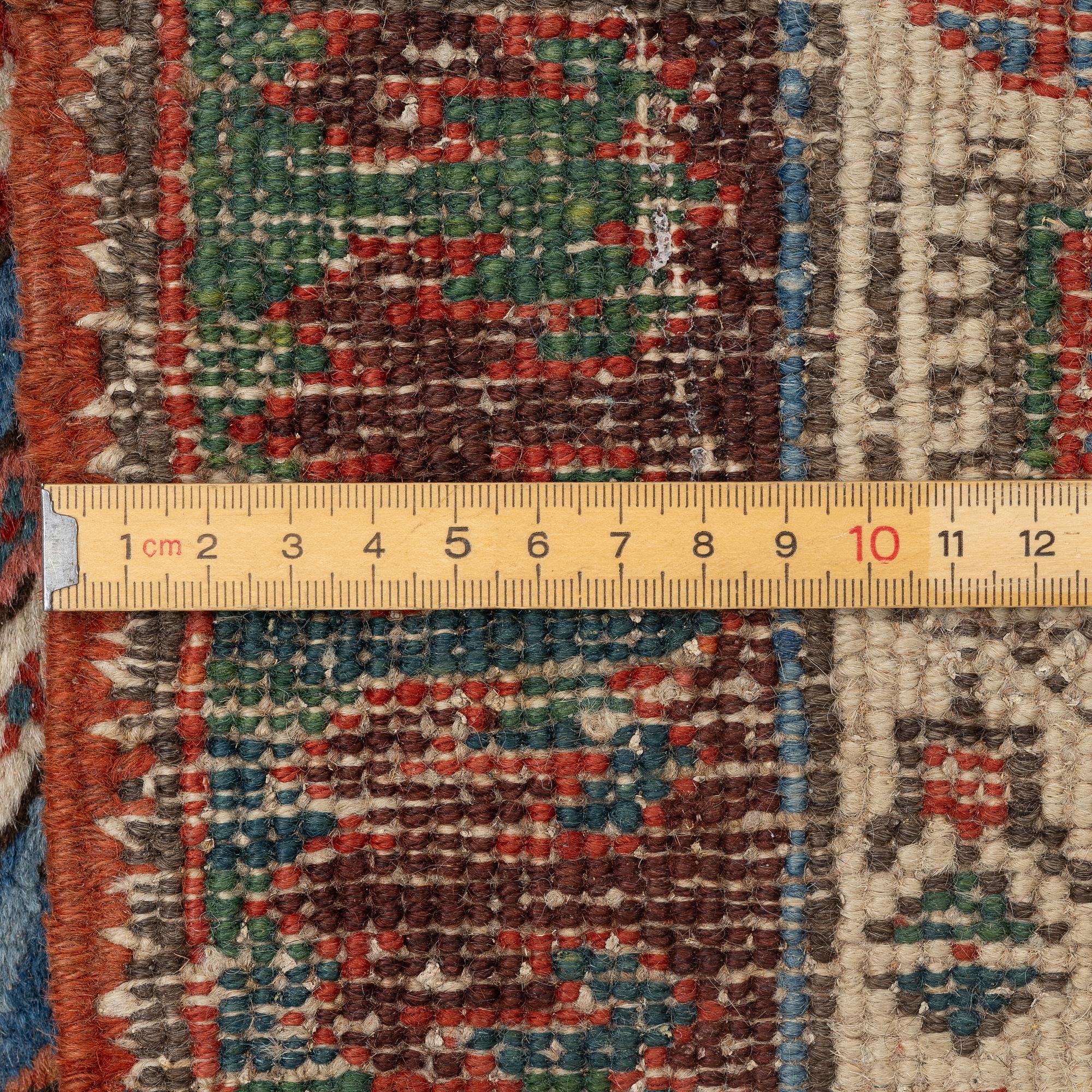 Matta, antik Sarab, ca 205 x 105 cm.