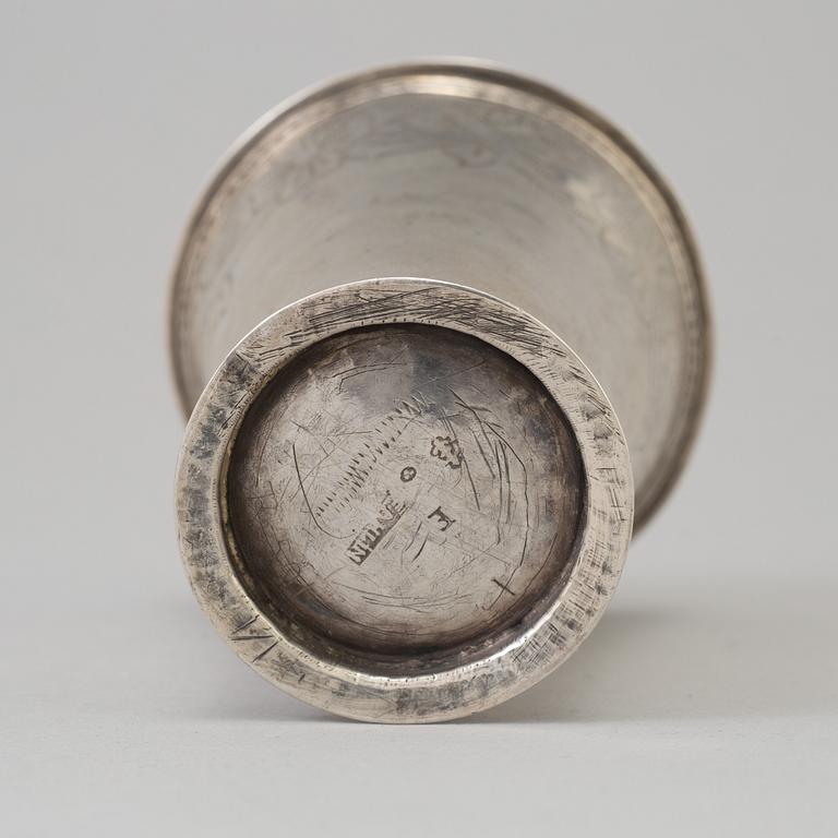 BÄGARE, silver, Erik Ahlin, Enköping 1763. Vikt ca 65 gram.