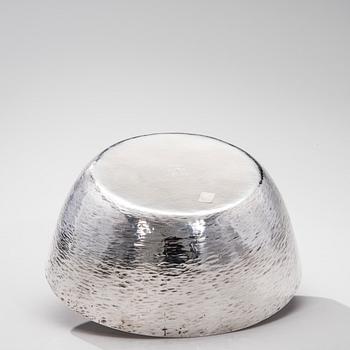 TAPIO WIRKKALA, BOWL. Signed TW. Silver 925, Kultakeskus Hämeenlinna 1969.