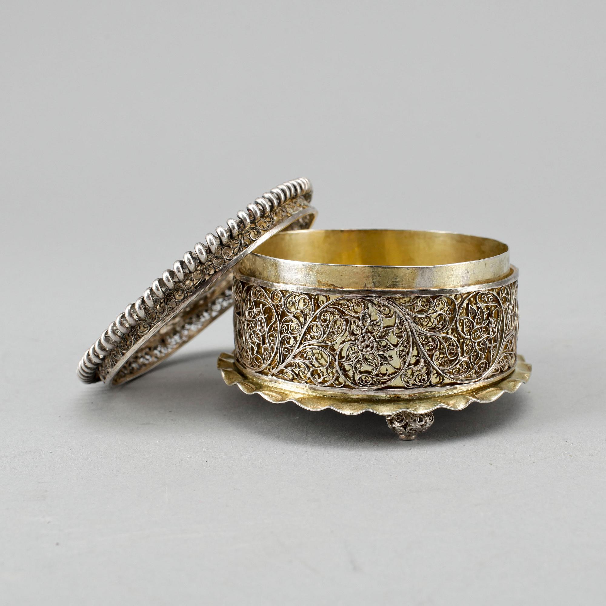 TOILETTEASK, silver, filigran, renässansstil, 1800-tal.