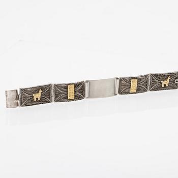 Armband av silver med detaljer av guld, Sydamerika 1950/60-tal.