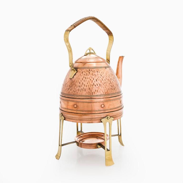 Copper pan, early 20th century.
