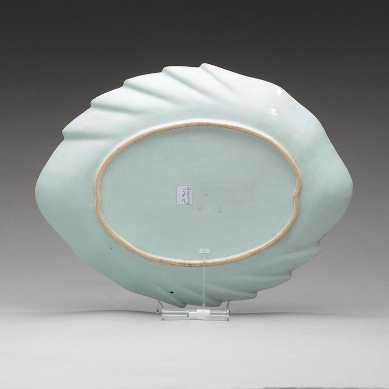 A blue and white leaf-shaped dish, Qing dynasty, Qianlong (1736-95).