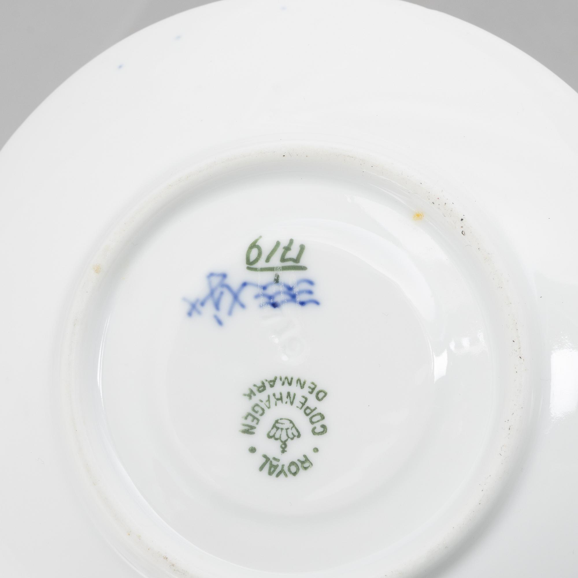 A set of 29 pieces coffee service, porcelain, "Musselmalet", Royal Copenhagen.