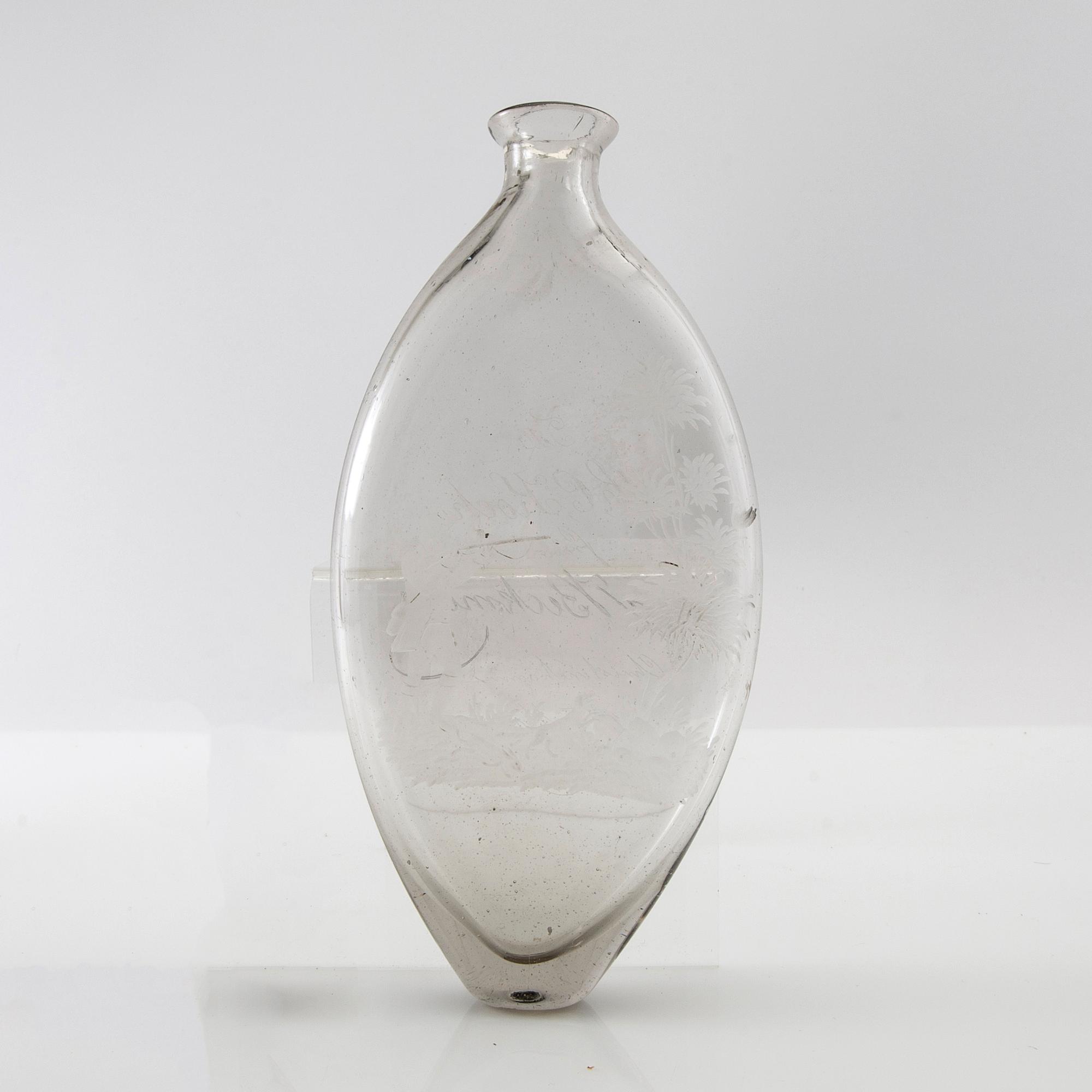 Flaska/Plunta daterad 1819 glas.