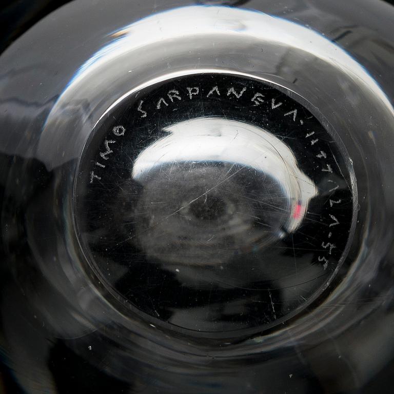 TIMO SARPANEVA, Two Glass Sculptures, "Sydän" (Heart), for Iittala, both signed.
