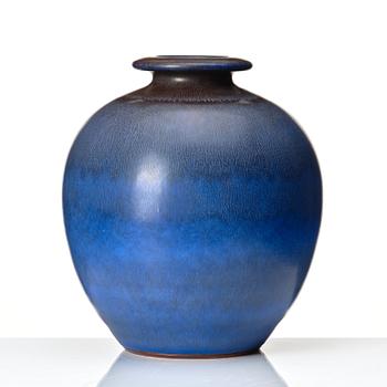 Berndt Friberg, a stoneware vase, Gustavsberg studio, Sweden 1965.