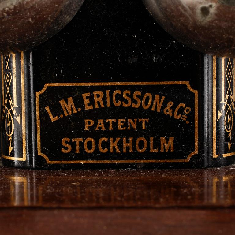 VÄGGTELEFON, L M Ericsson & Co, Patent, Stockholm, omkring 1900.