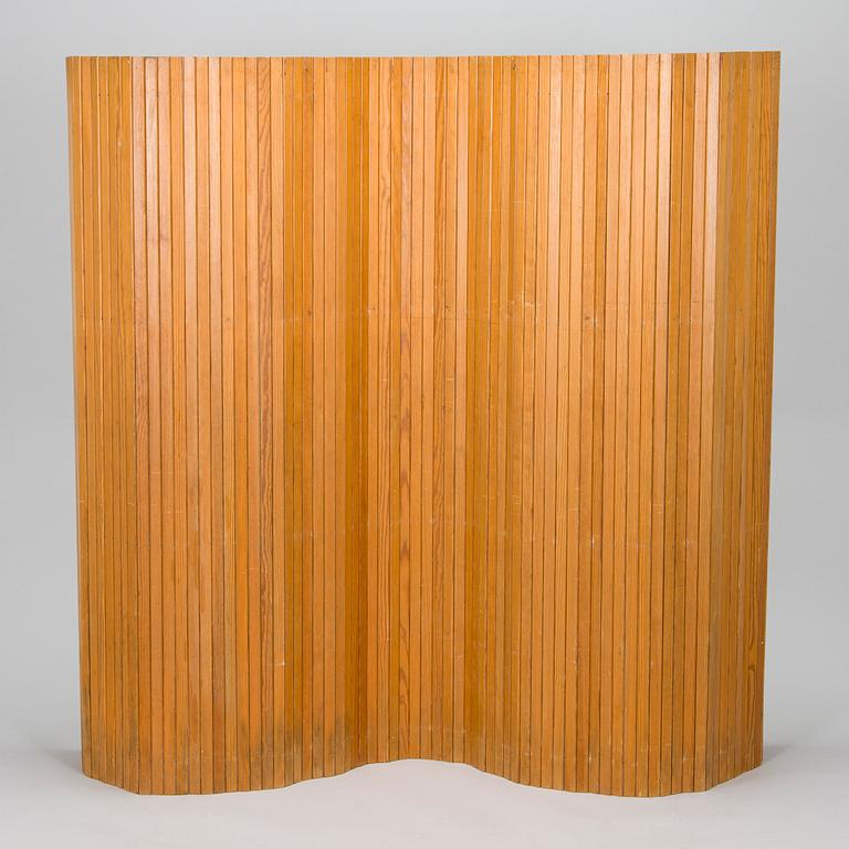 Alvar Aalto, a late 20th century '100' folding screen for O.Y. Huonekalu- ja Rakennustyötehdas A.B.