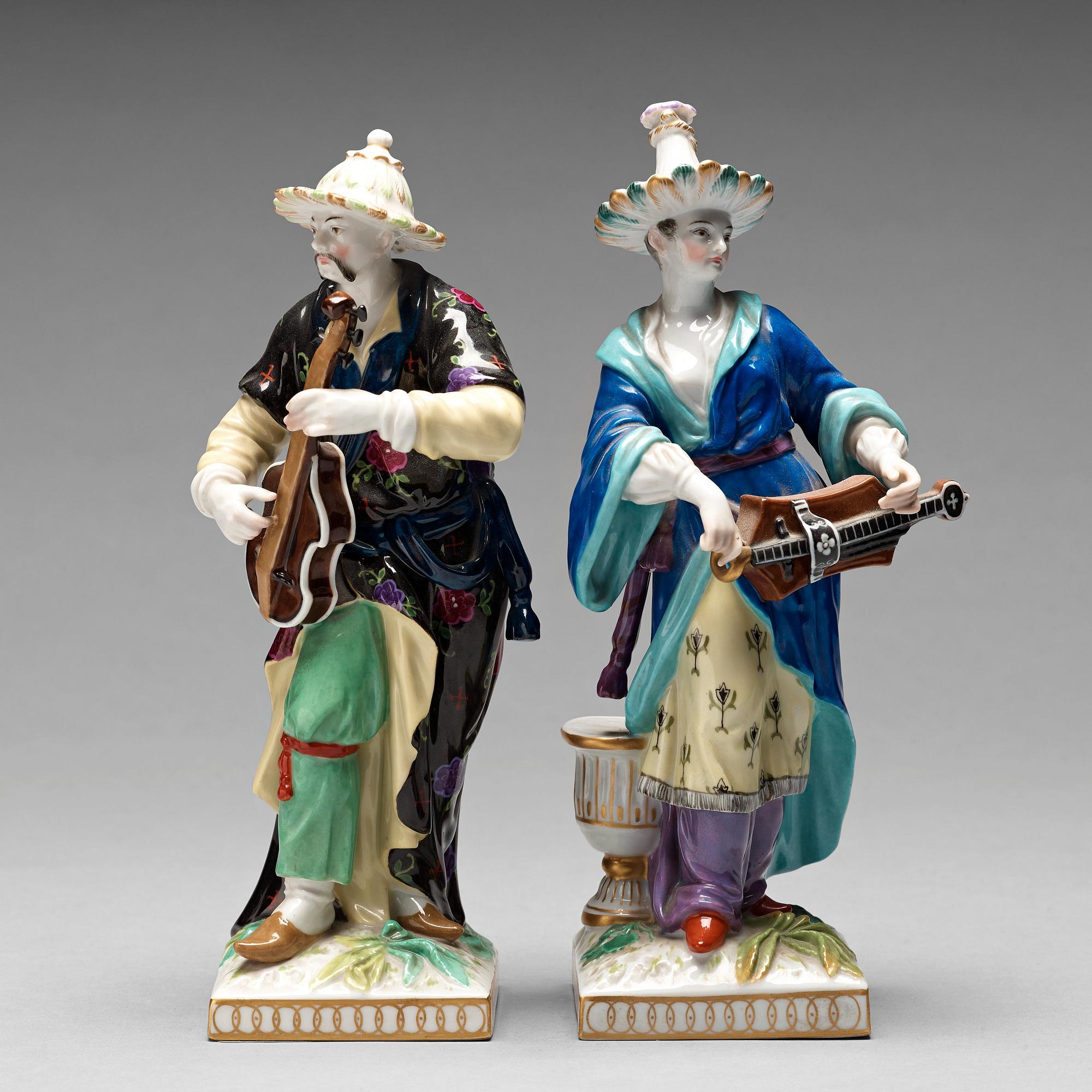 FIGURINER, ett par, porslin. Berlin, omkring 1900.