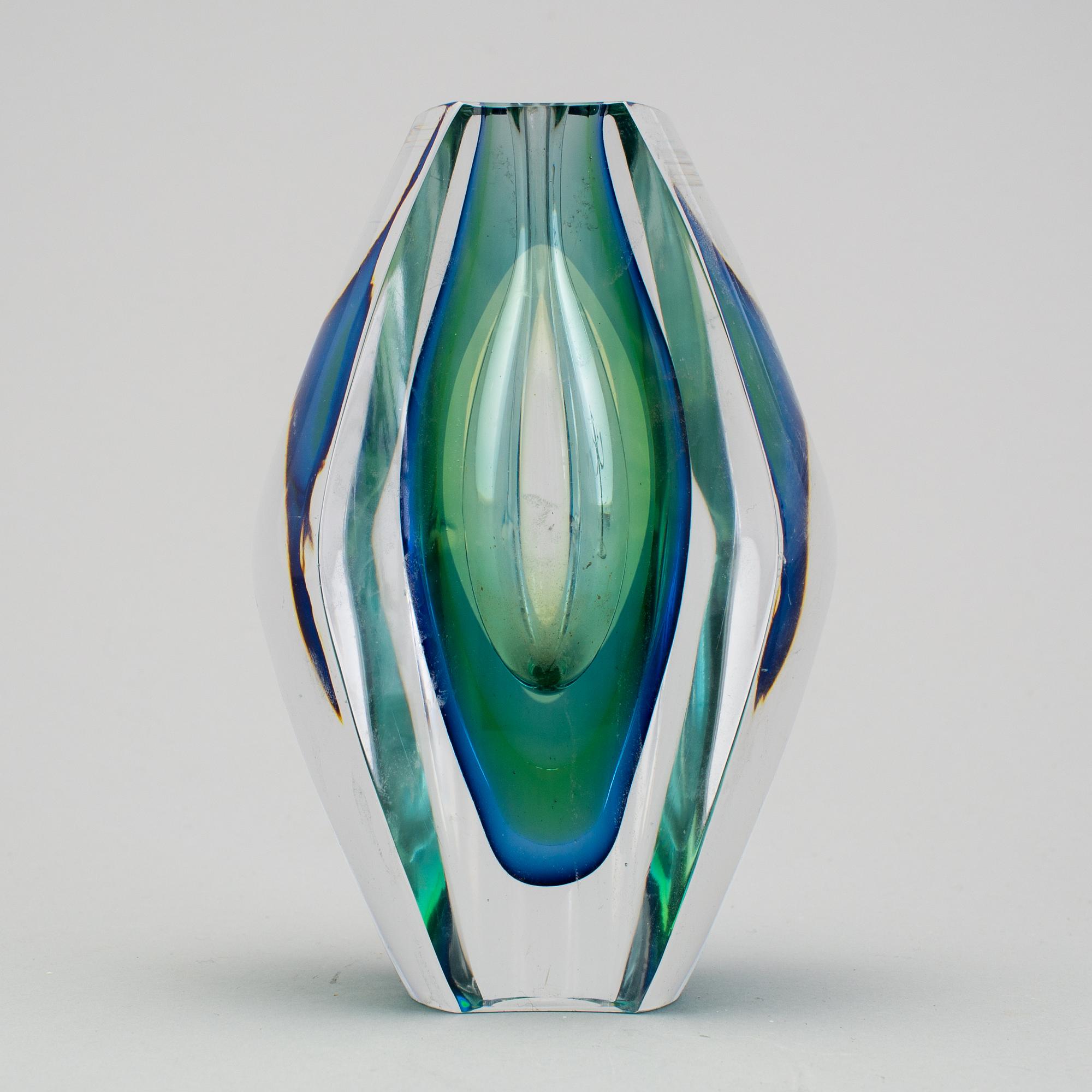 MONA MORALES-SCHILDT, glass vase, "Ventana", Kosta, ca 1960.