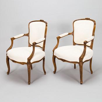 A pair of french armchairs, turn of the 19th / 20th century.