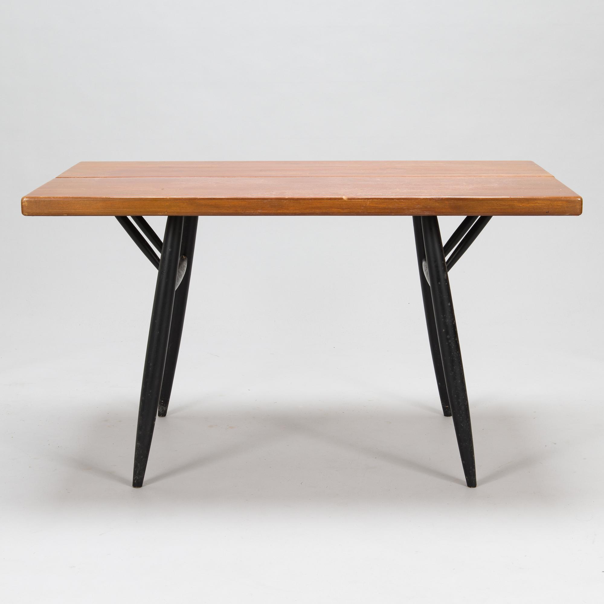 Ilmari Tapiovaara, Pöytä, "Pirkka", Laukaan Puu,