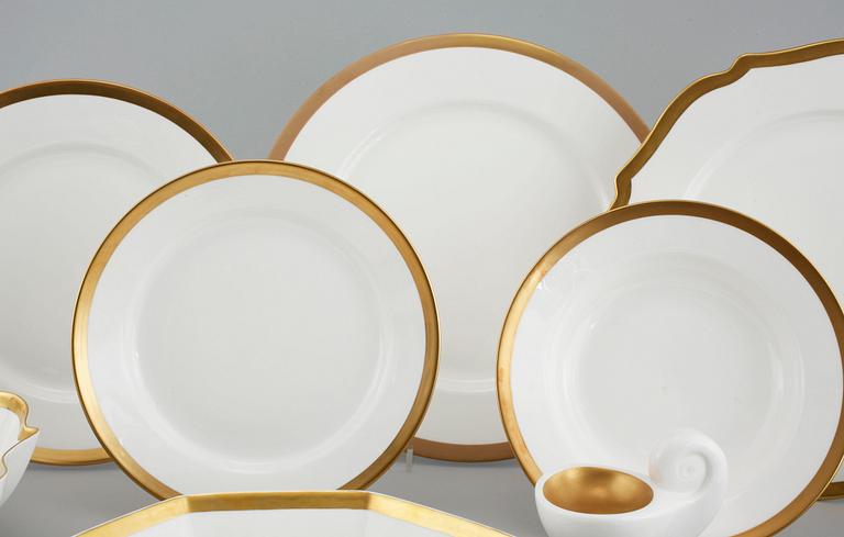 MATSERVIS, 101 delar, porslin, "Nobelservisen", Karin Björquist, Rörstrand, formgiven 1991.