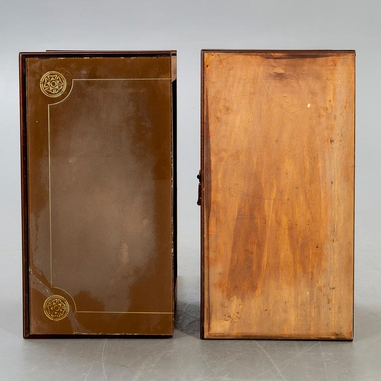 Sängbord ett par 1900-talets mitt/andra hälft.