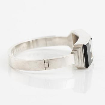 Wiwen Nilsson, armring sterlingsilver med trappslipad bergkristall och onyx, Lund 1935.