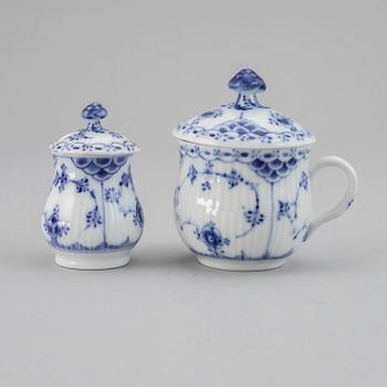 Royal Copenhagen, a porcelaine service, 'Musselmalet', Denmark. (63 pc).