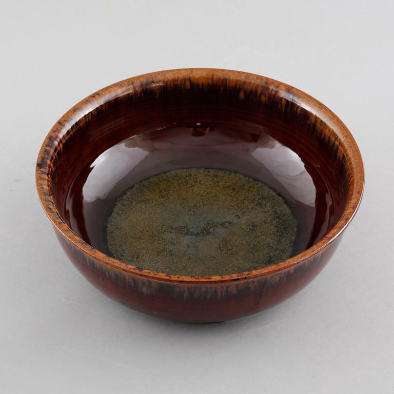 Eleven pieces of stoneware from the 1970s, designed by Carl-Harry Stålhane for Designhuset.