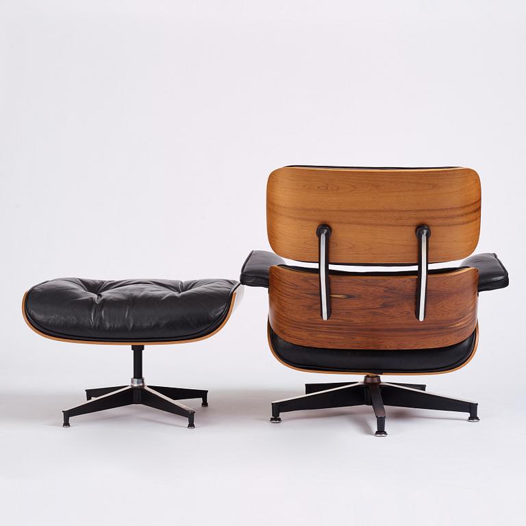 Charles & Ray Eames, "Lounge chair", fåtölj och ottoman, Herman Miller, 1960-1970-tal.