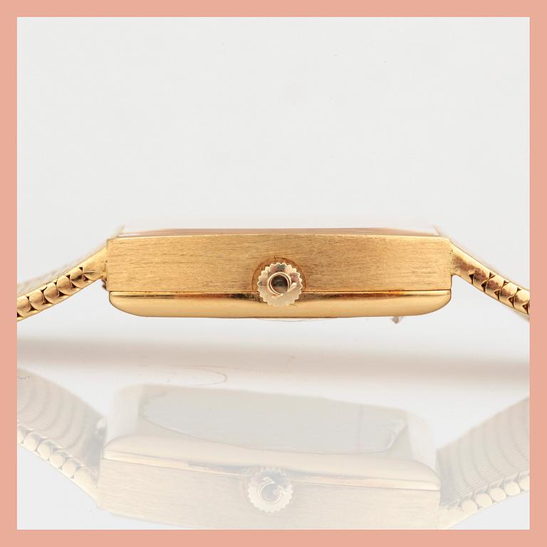 MANSCHETTKNAPPAR samt ARMBANDSUR, 18K guld med korall och olika slipade diamanter, Omega.