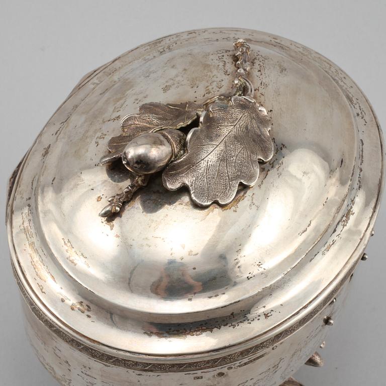 SOCKERSKRIN, silver, Olof Hagrelius, Mariefred,  empire, 1827, vikt 948 gram.