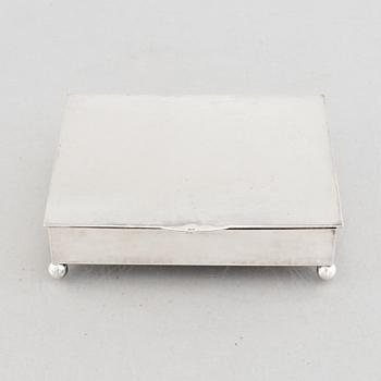 Kortskrin, silver, svensk importstämpel, 1900-talets första hälft.