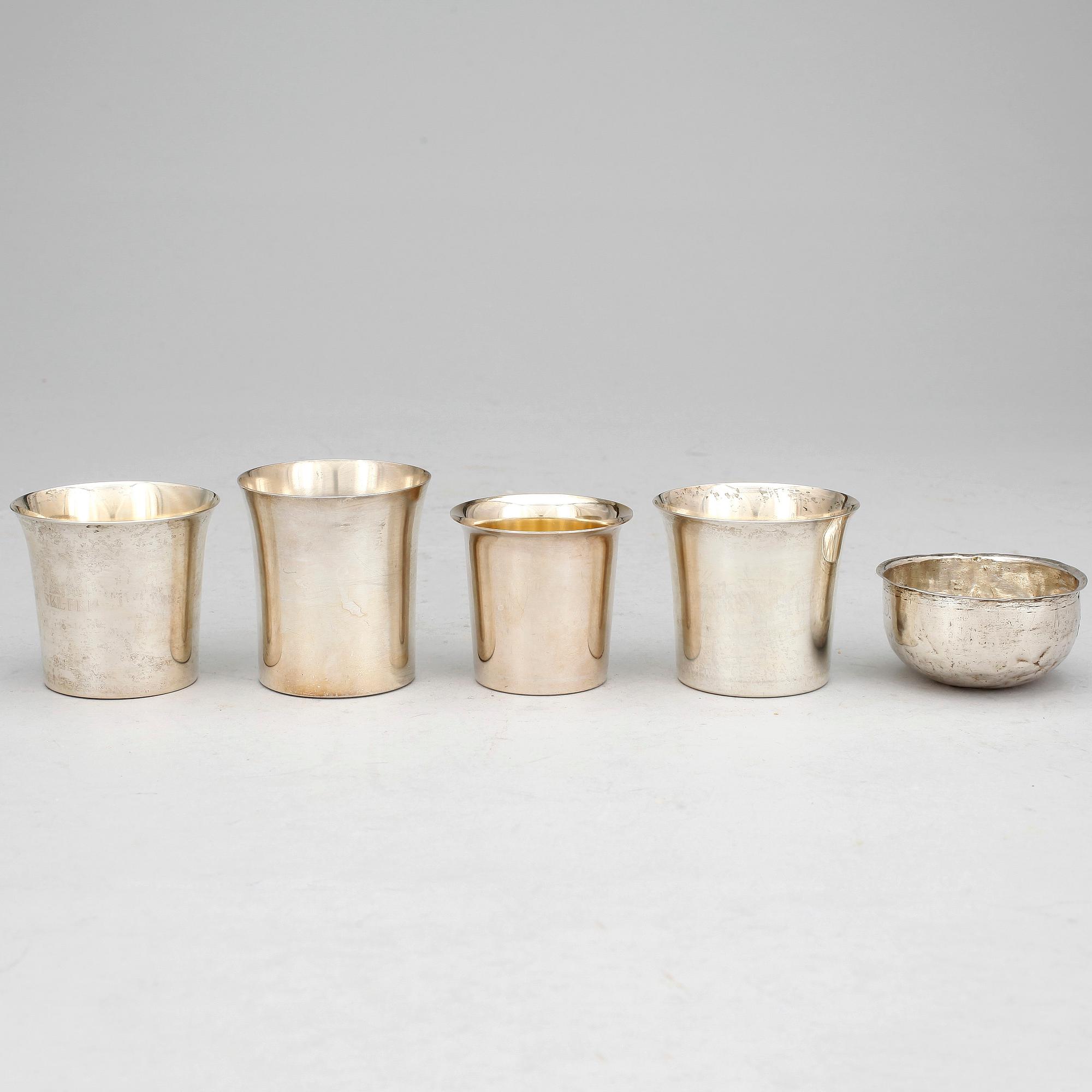 BÄGARE, 4 st, silver, bl.a WA Bohlin, samt TUMLARE, Hans Langberg, 1800, Tot vikt 128 gram.