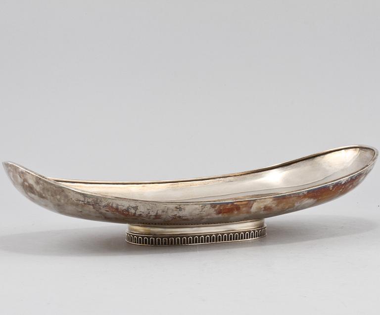 SKÅL, silver, svenska importstämplar, 1900-talets mitt. Vikt 701 g.