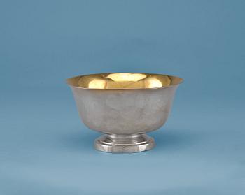 604. A SAUCE BOWL, silver. Adolf Zethelius Stockholm 1819. Weight 245 g.