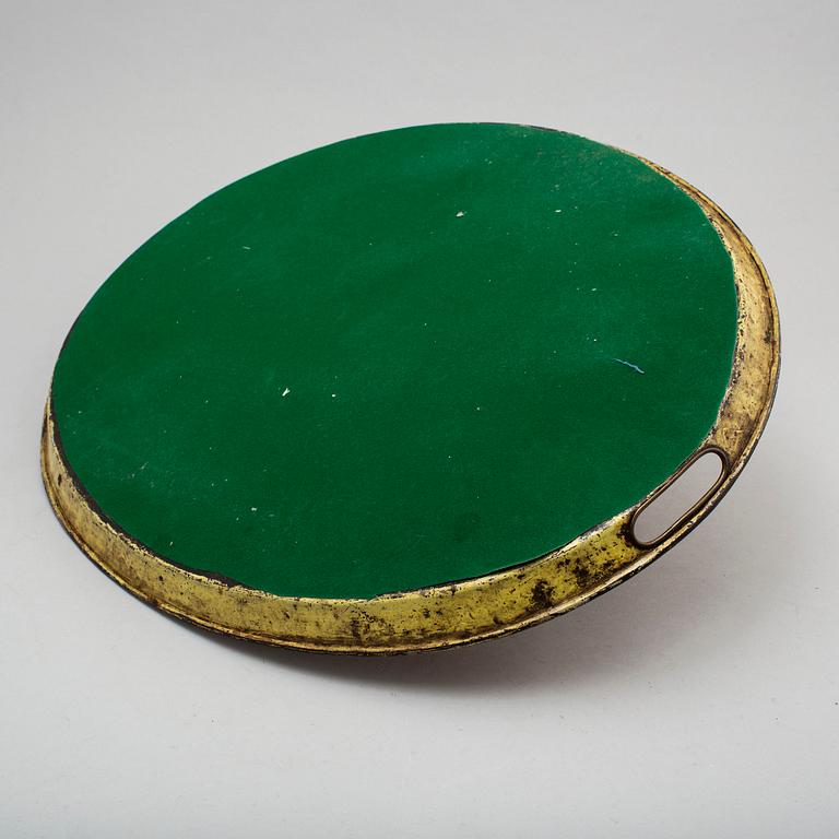 AN OVAL TIN TRAY, 19TH CENTURY.