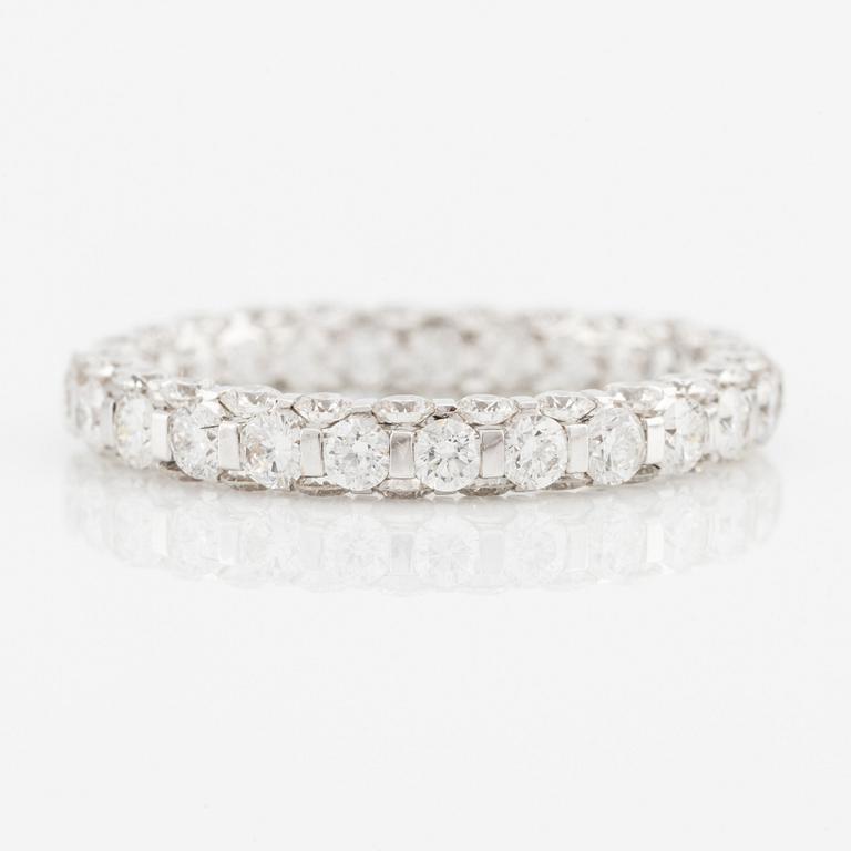 Ring, full eternity with brilliant-cut diamonds.