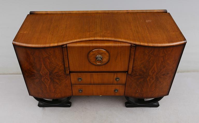 SIDEBOARD, England, 1900-talets mitt.