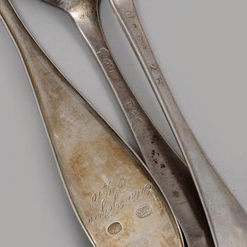 SKEDAR, 3 st, SAMT SKÅLAR, 2 st, Sverige och England, 1700, 1800 och 1900-tal. Vikt 343 g.