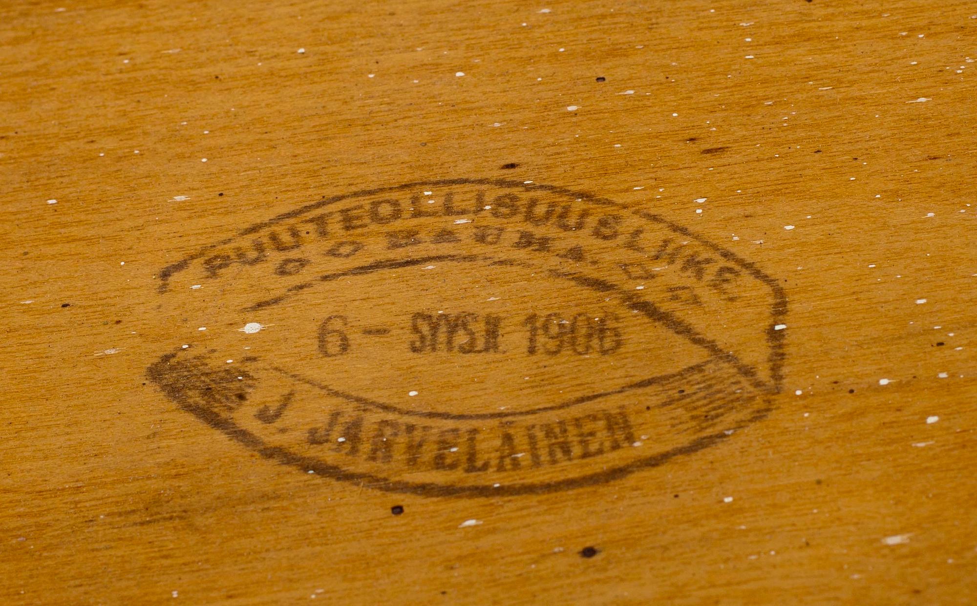 MÖBLEMANG, 8 delar, jugend, stämpel Puuteollisuusliike J. Järveläinen, Raumo, Finland 1906.