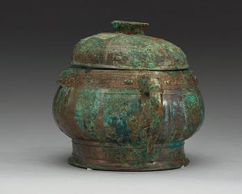 An archaic bronze food vessel, gui, presumably Shang Dynasty (c. 1600-1040 BC)/early Zhou Dynasty (1040-256 BC).