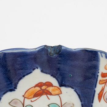 Seven pieces of Japanese Imari porcelain, around 1900 and early 20th century.