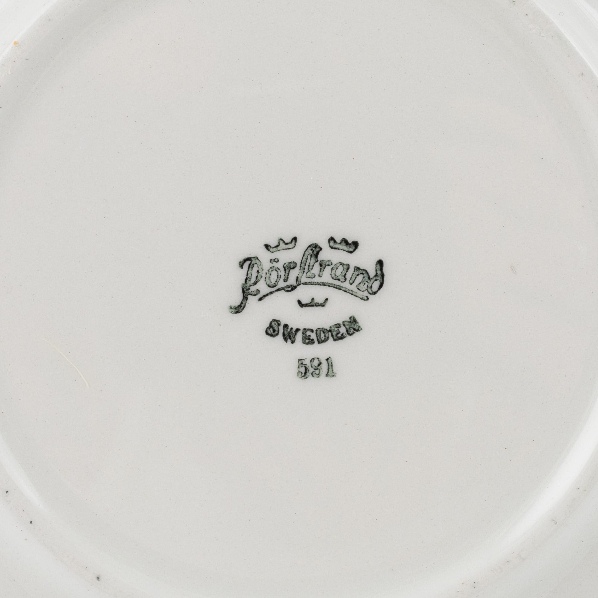 Hertha Bengtson, kaffe-och teservis, flintgods, ca 100 delar, "Blå eld", Rörstrand.