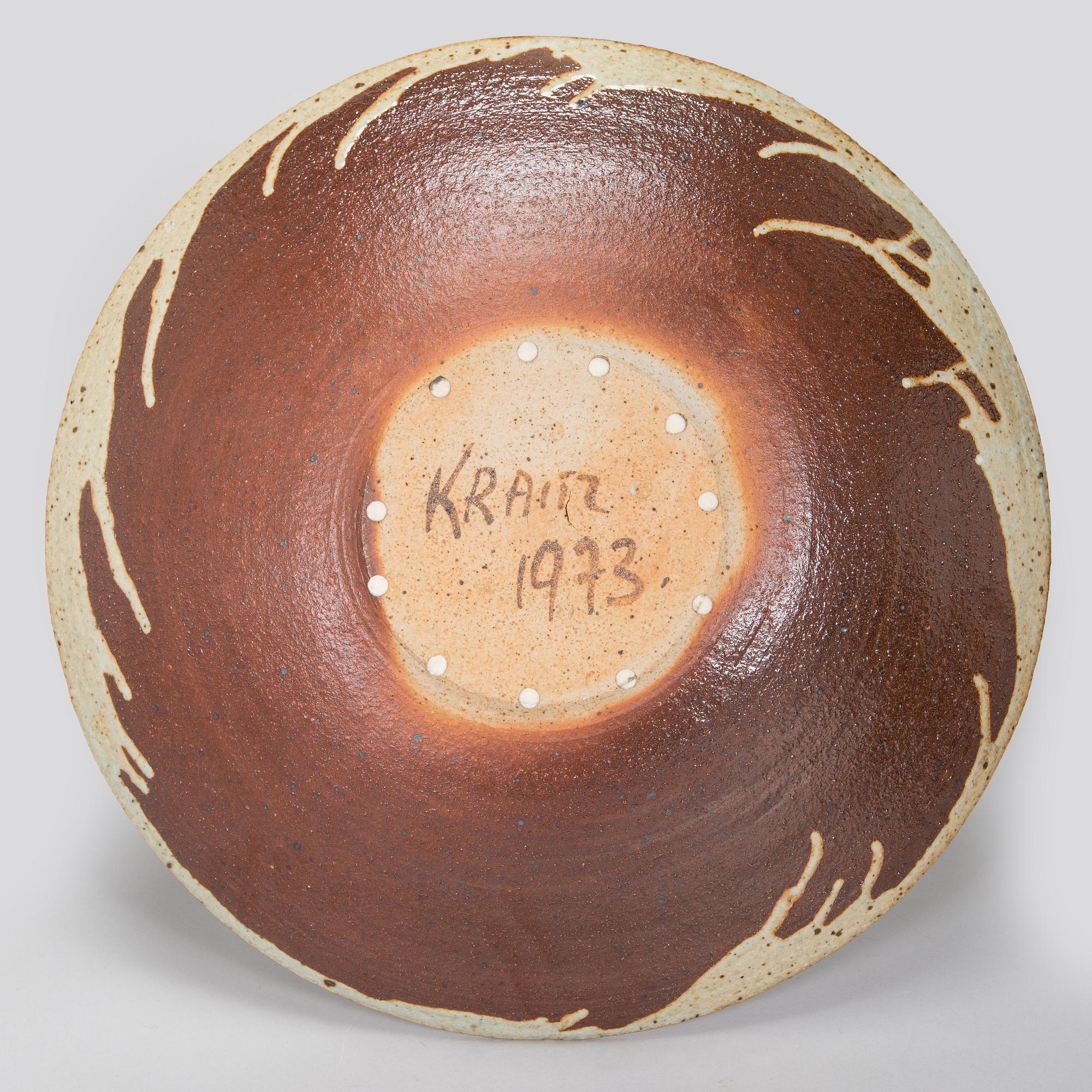 Ulla & Gustav Kraitz, malja, kivitavaraa, 1900-luvun toinen puoli.