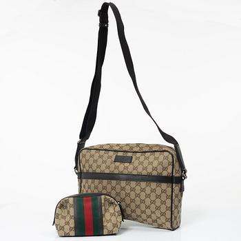 Gucci, bag, "Messenger bag" and toiletry bag.