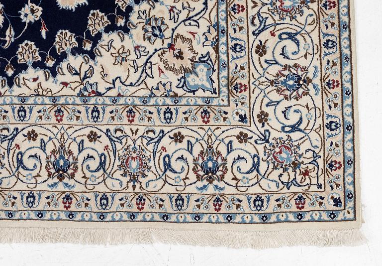 Carpet, Nain, approx. 300 x 200 cm.