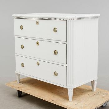 BYRÅ, gustaviansk stil, 1900-talets första hälft.