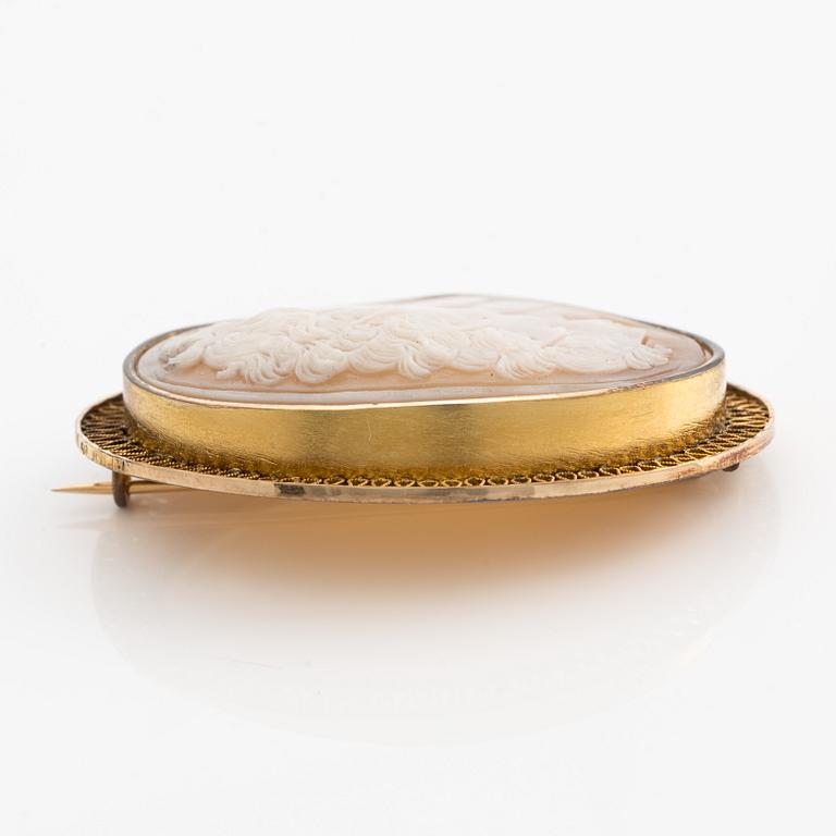 Brooch, 18K gold with shell cameo, Stockholm 1920.