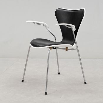 KARMSTOL, "Sjuan", Arne Jacobsen, Fritz Hansen, 1993.