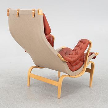 Bruno Mathsson, fåtölj med fotpall, "Pernilla", Dux.