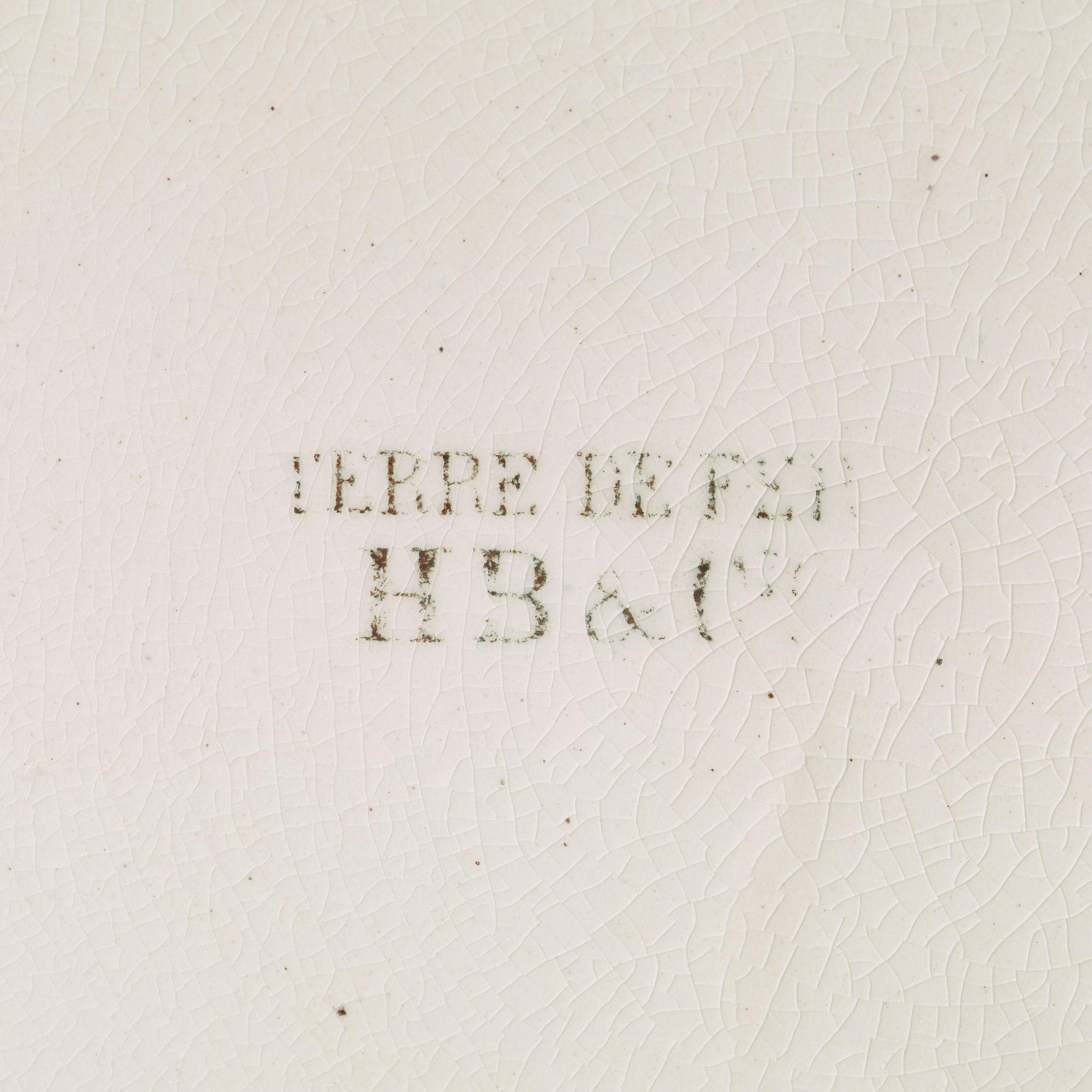 Ten cream ware plates, Choisy-le-Roi Terre de Fer HB & Cie.