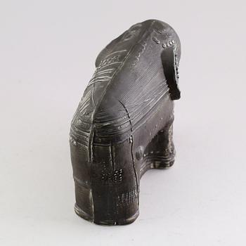 FIGUR, stengods, Bertil Vallien, Rörstrand, 1900-talets andra hälft.